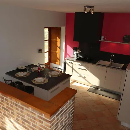 La Tronconnais By Interhome Сasa de vacaciones