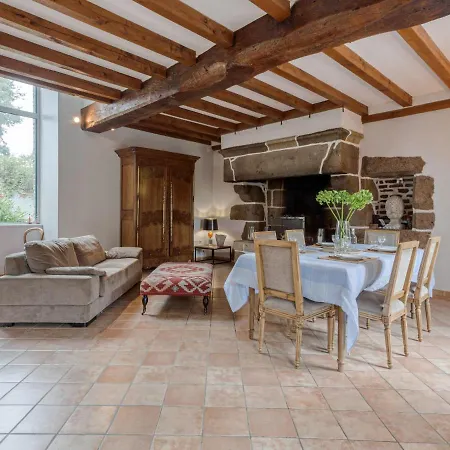 La Tronconnais By Interhome Сasa de vacaciones *